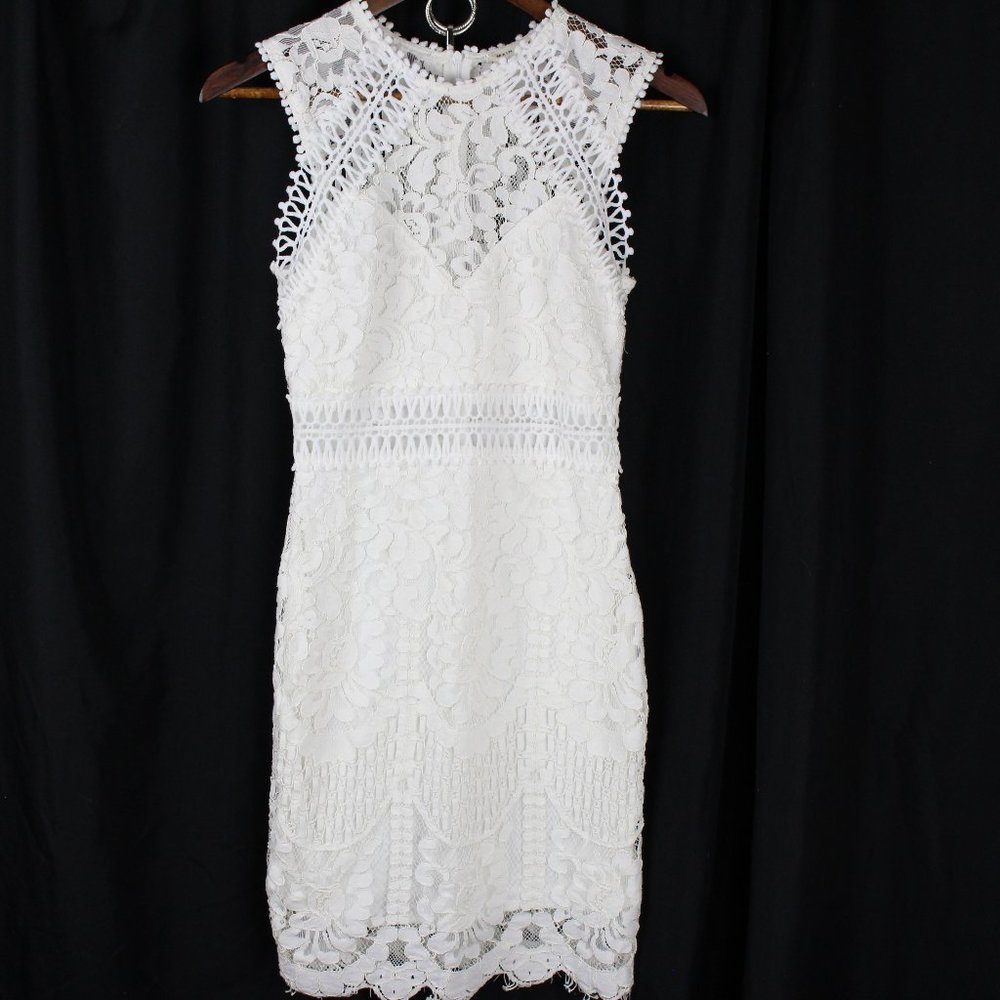 Main Strip White Lace Dress